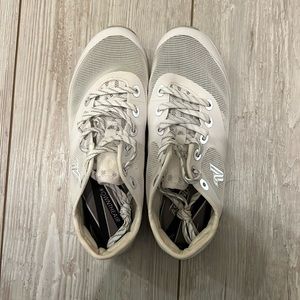 Varsity Ascend cheer shoes size 5